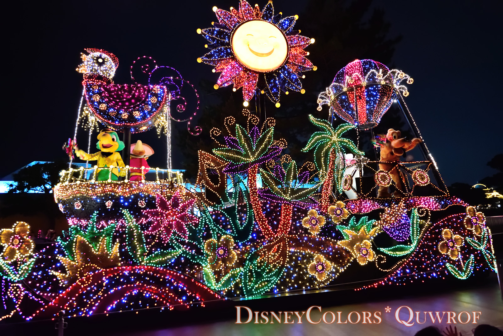 ラプンツェルが登場 15年7月 東京ディズニーランド エレクトリカルパレード ドリームライツ がリニューアル Disney Colors Blog