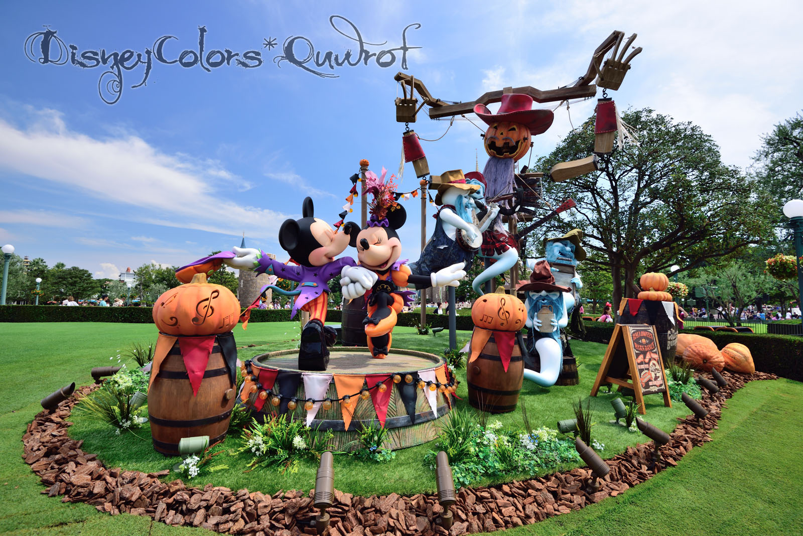 今年も収穫祭のハロウィンがやってきた ディズニーランド ディズニー ハロウィーン15 パークデコレーション Disney Colors Blog