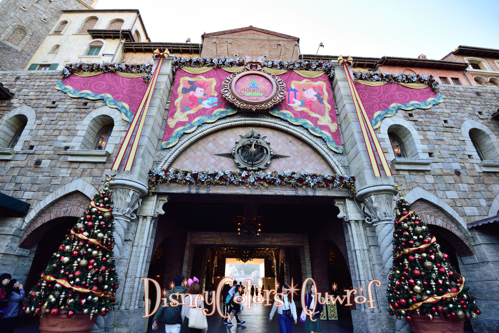 クリスマスイベントへの準備が着々と進行中 15年11月4日のインレポ Disney Colors Blog