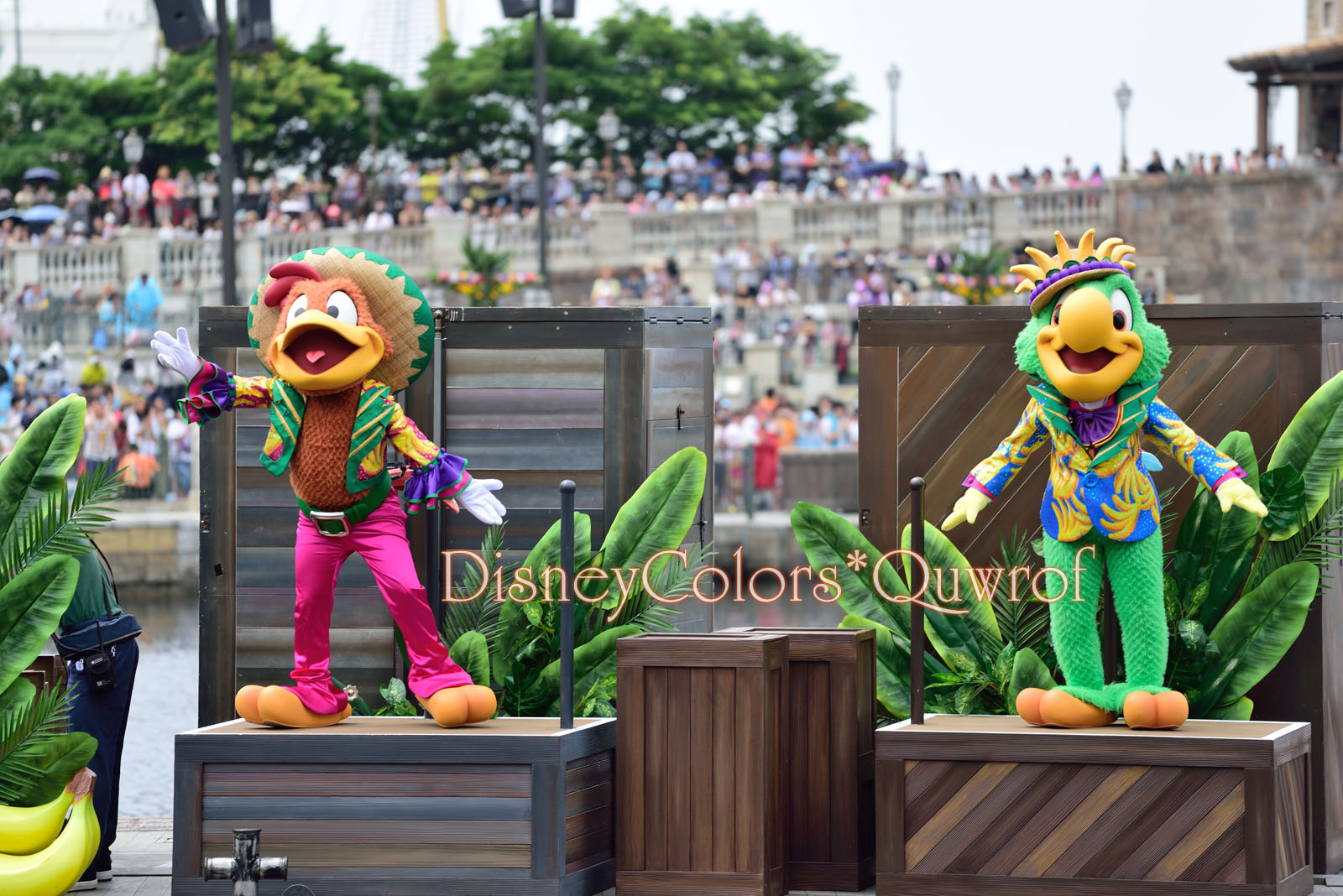 新しいバナナダンスで盛り上がる今年の夏イベ 16年7月8日 ディズニーシーのパークレポート Disney Colors Blog