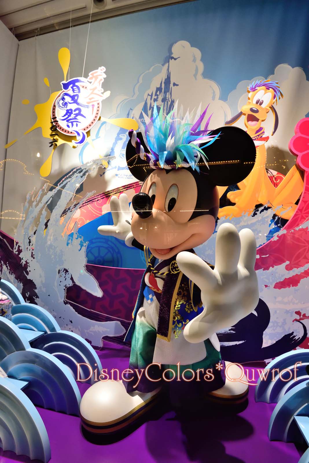 パーク内も夏祭りで盛り上がる Tdl ディズニー夏祭り16 パークデコレーション Disney Colors Blog