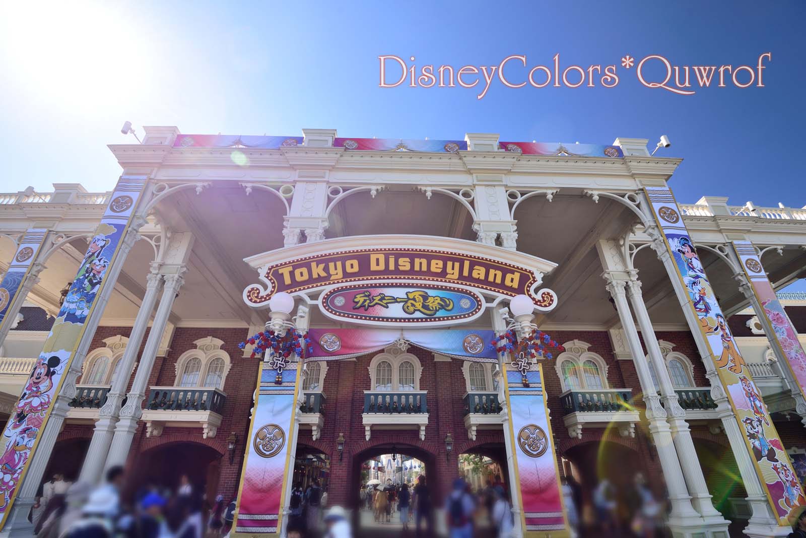 パーク内も夏祭りで盛り上がる Tdl ディズニー夏祭り16 パークデコレーション Disney Colors Blog