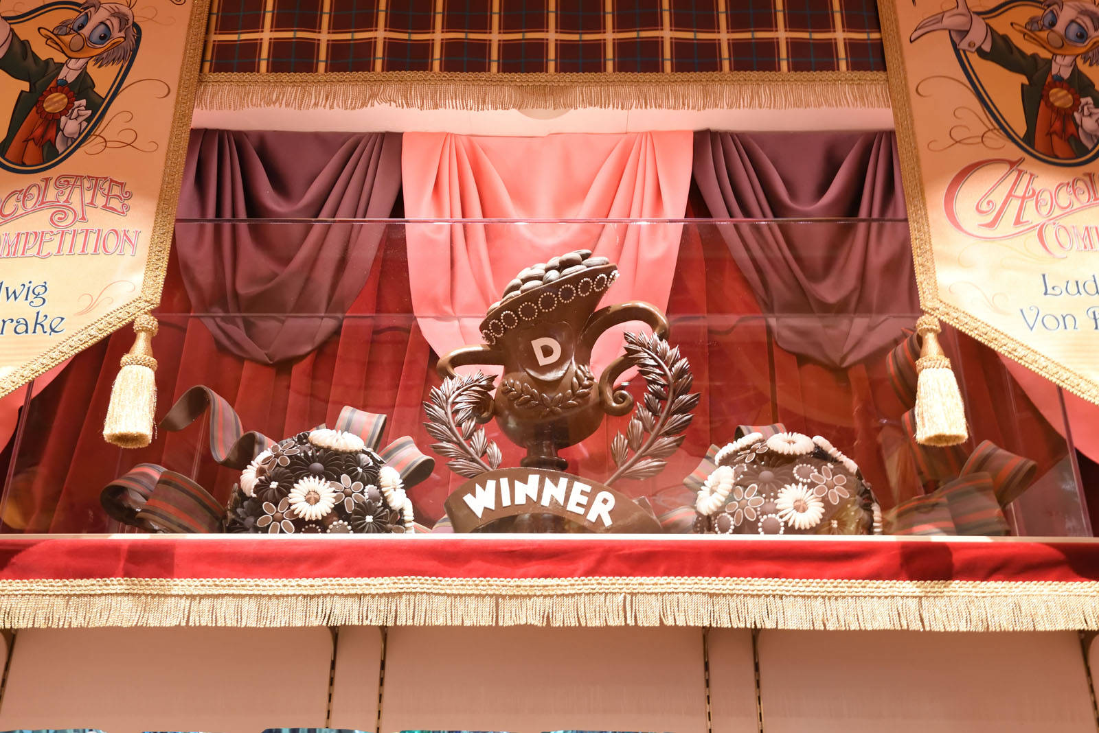 チョコレートクランチ ピック＆マンチ 東京ディズニーリゾート35周年“Happiest Celebration!”