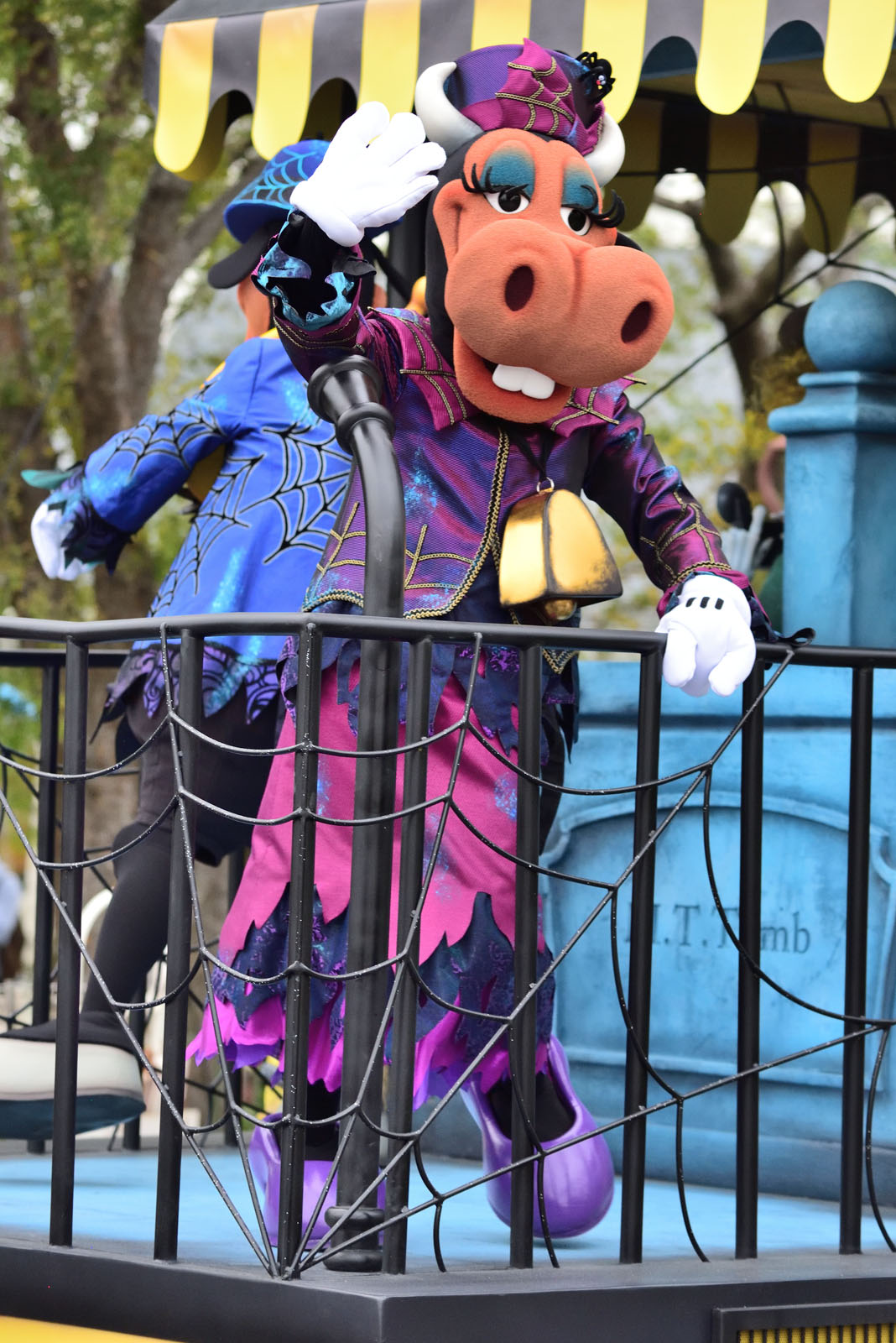 東京ディズニーランド スプーキー“Boo!”パレード2018 クララベル・カウ