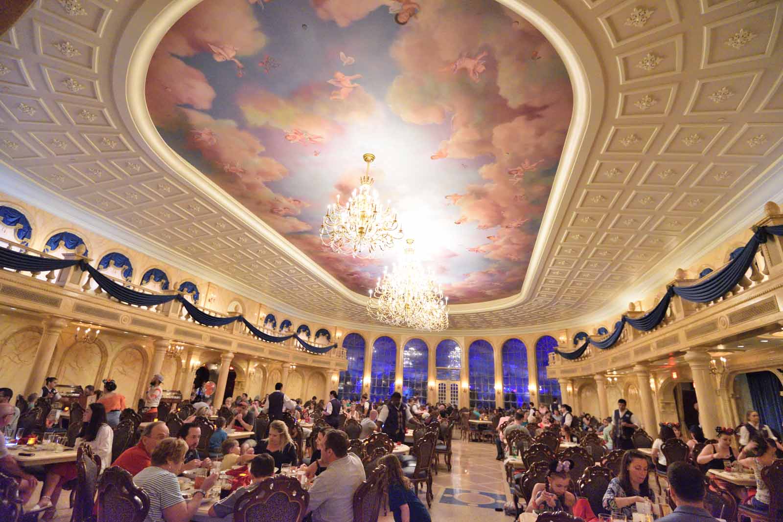 マジック・キングダム ビー・アワ・ゲスト・レストラン Magic Kingdom Be Our Guest Restaurant