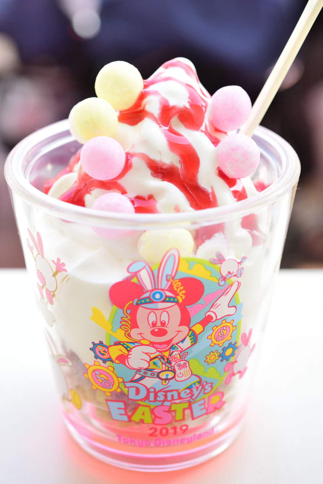 おいりが乗ったドリーミーなイースターパステルサンデーを食べてきました Disney Colors Blog