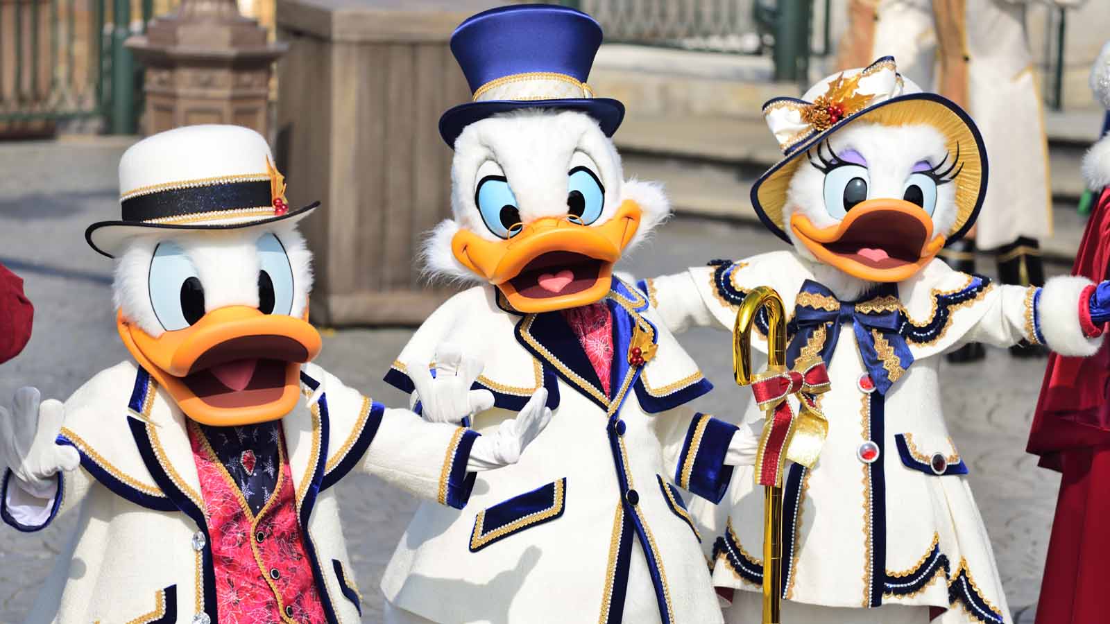 クリスマスイベントが一足早くお披露目 Tdl Tds ディズニー クリスマス19 スニーク プレビュー現地レポ Disney Colors Blog